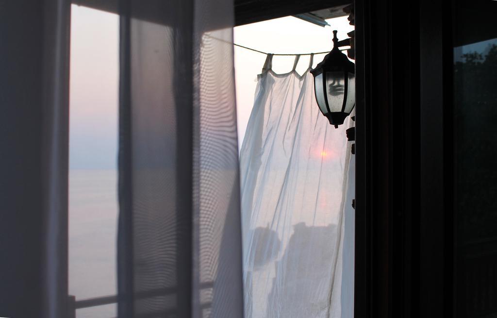 Deep Blue Guest House Sozopol Bagian luar foto