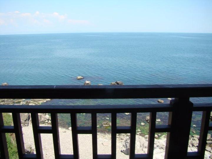 Deep Blue Guest House Sozopol Bagian luar foto